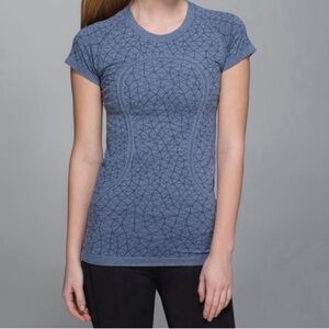Lululemon Women’s Swiftly Run Tech Short Sleeve Shirt